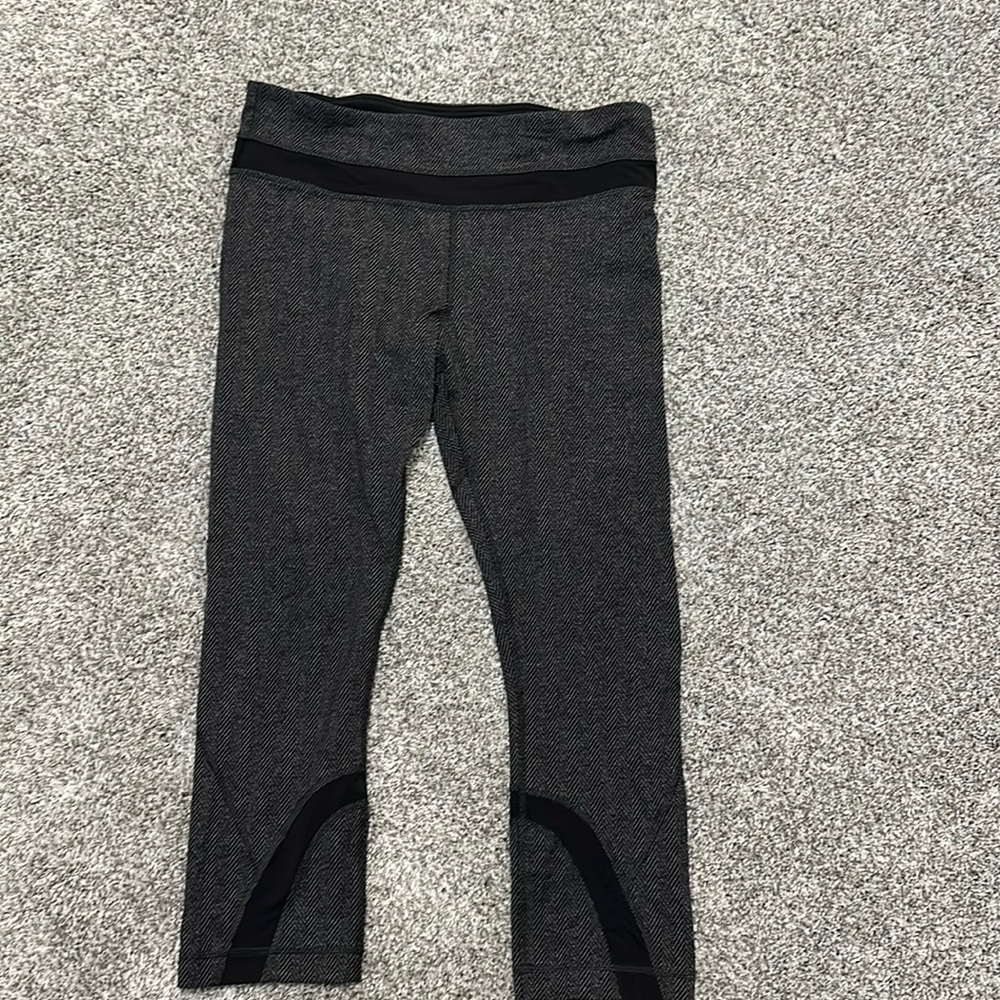 Black and grey herringbone Lulu 3/4 leggings